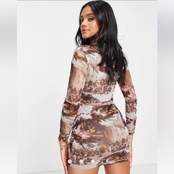 Missguided Mini Dress in Renaissance Print - Picture 2 of 4